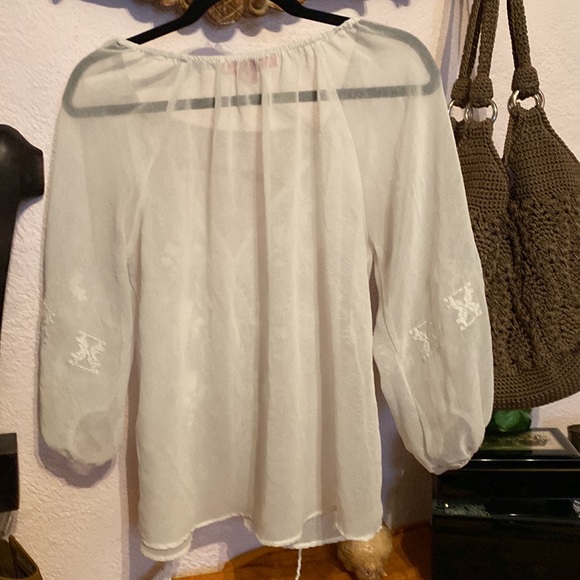 109Vintage lace, Embroidered top - Picture 3 of 9